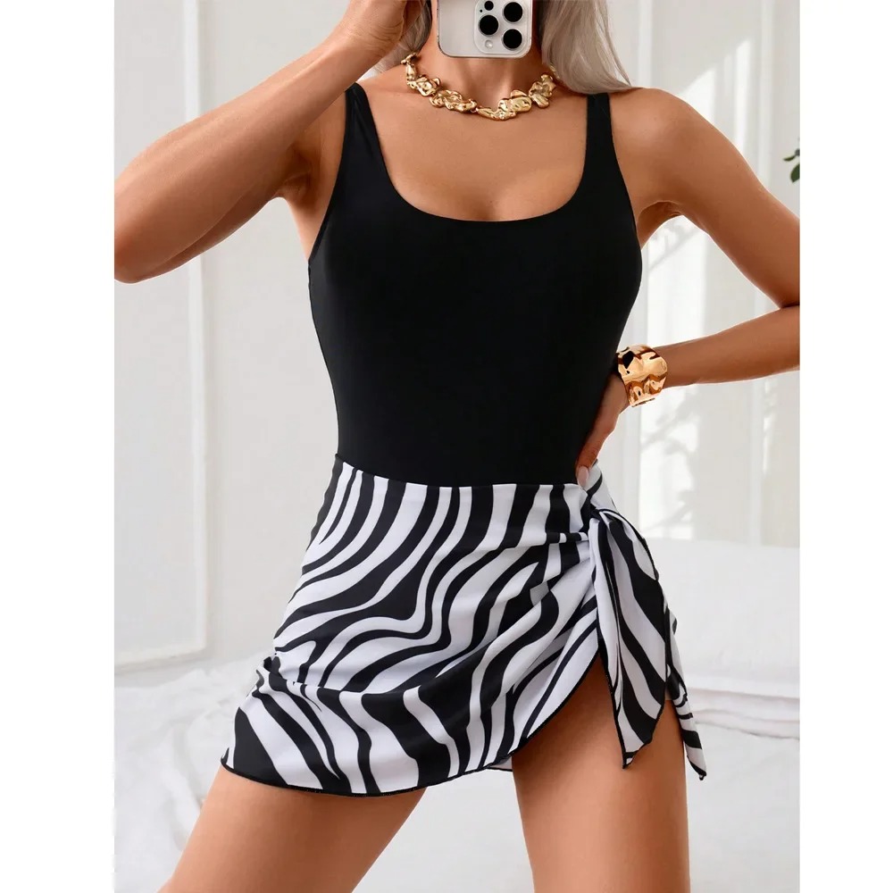 Costum de baie tip rochiță, modelator, cu fustă și efect tummy control - Costume de baie - Lenjeria Magica